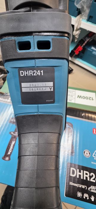 Акумулаторен перфоратор Makita DHR241Z