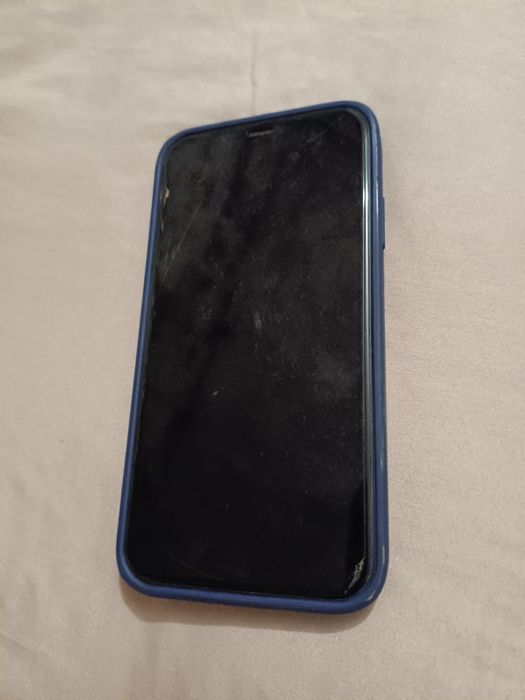 Продам Айфон 11 128гб