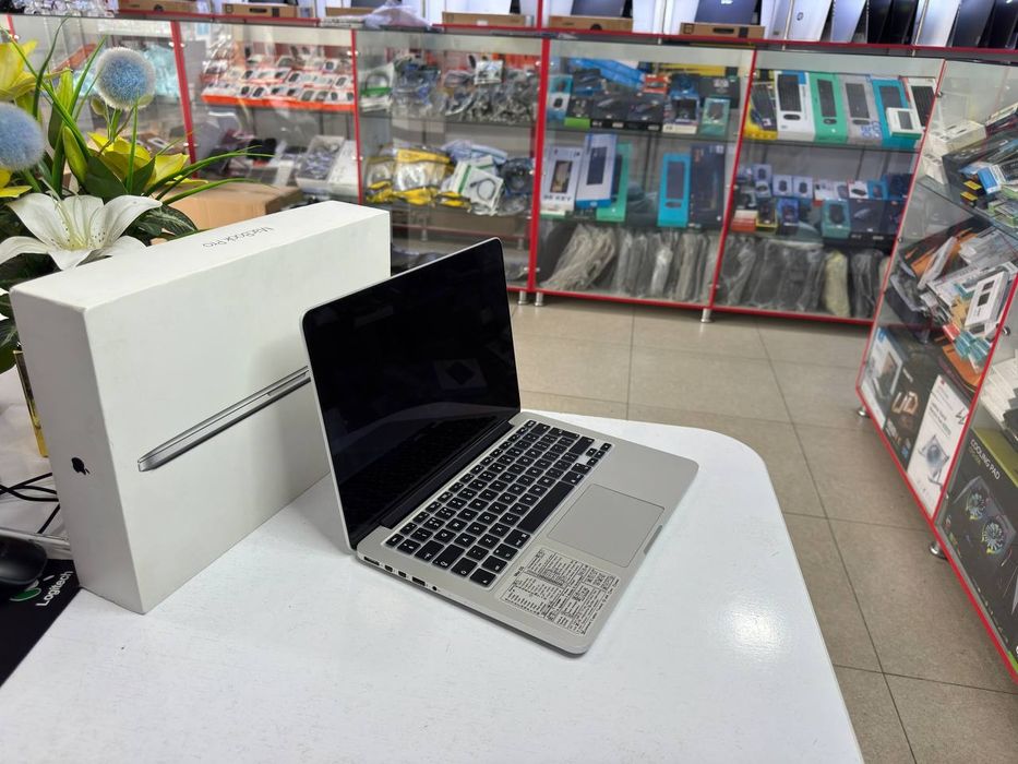 MACBOOK PRO core i5 Display 13.3 DDR3 8/128 SSD karopka dakument full