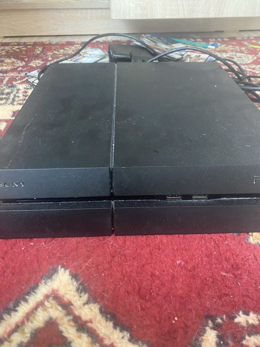 Продаю Playstation 4 pro