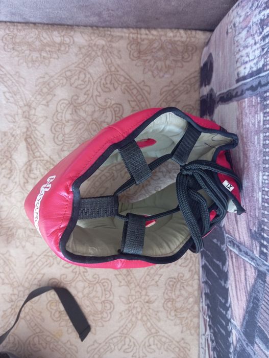 Продам шлем для каратэ