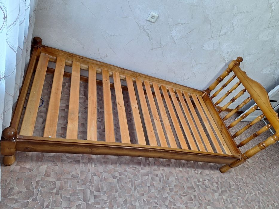 Продам односпальную кровать