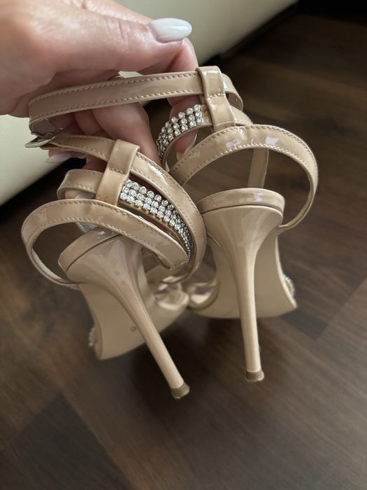 Sandale elegante,Atelier Faiblesse,piele lacuita!