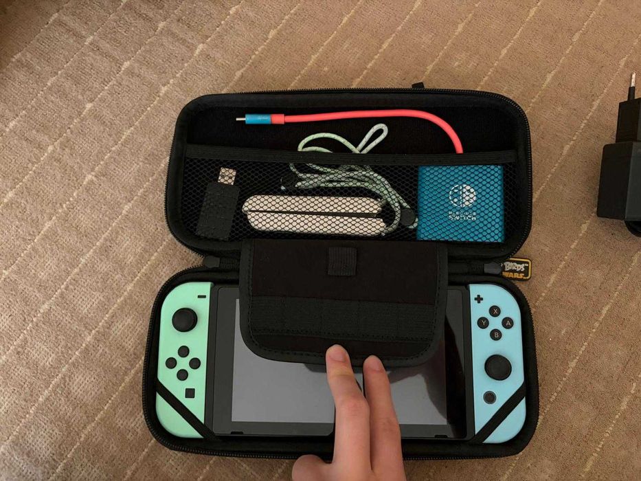 Nintendo Switch V2 + Jocuri + Accesorii (Impecabil)