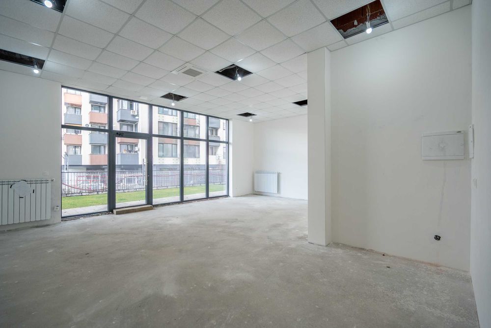 Магазин Дружба 2 на входа на МЕТРОТО- ЛУКС