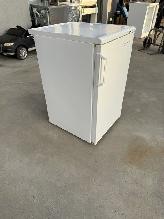 Малък фризер Привилег 50 см широк