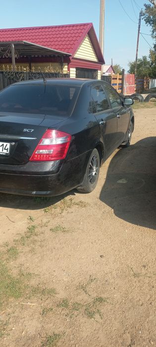 Джили ск7  газ-бензин