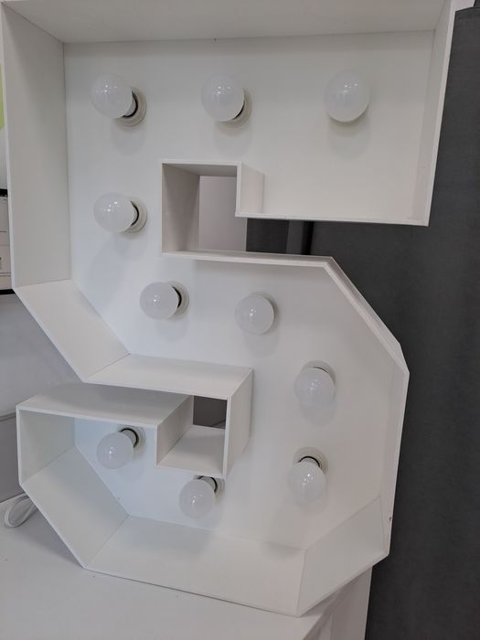 Светеща петица за поводи