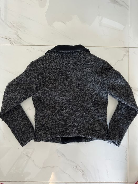 Късо вълнено яке тип блейзър