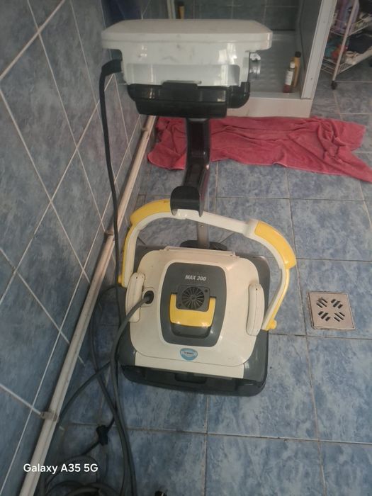 Aspirator piscina MAX 300 Profesional