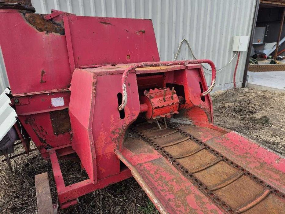 Tocator paie si crengi