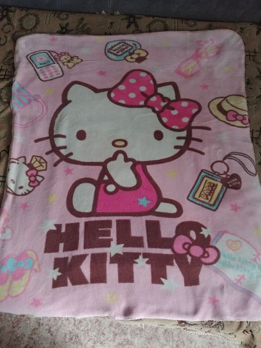 Продаю детский велюровый плед Hello Kitty