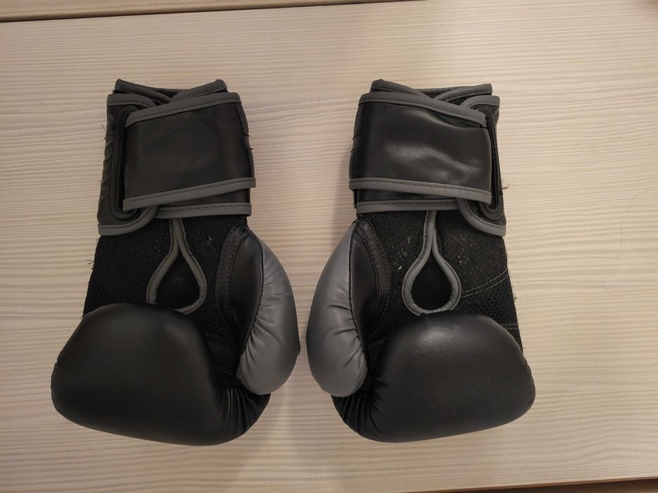 Mănuși de box EVERLEAST 12 OZ