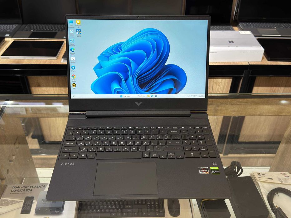 HP Victus 16 Ryzen 5 5600H ram 16 ssd 512 GTX 1650 4Gb