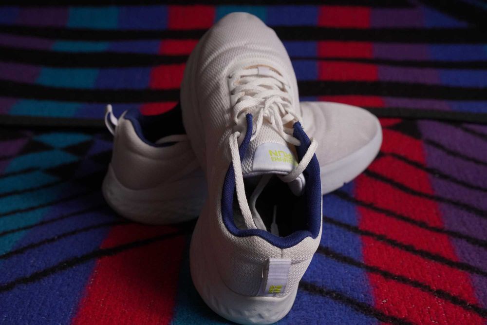 Женские кроссовки Skechers Go Run, размер 41, почти новые