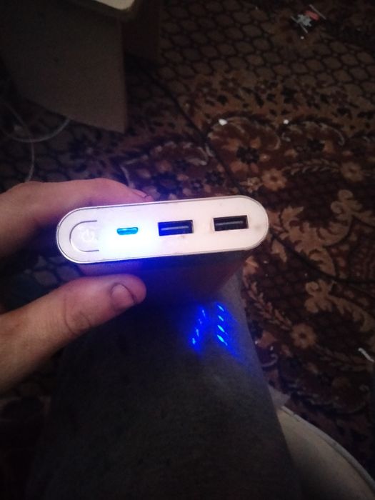 Продаю повербанк