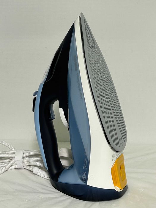 Парна ютия Philips Azur 7000 Series (DST7020/20) – 2800W, нова!