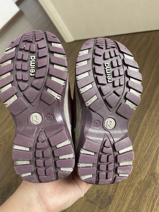 Продам зимнюю обувь