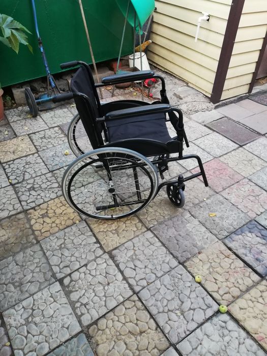 Инвалидная коляска