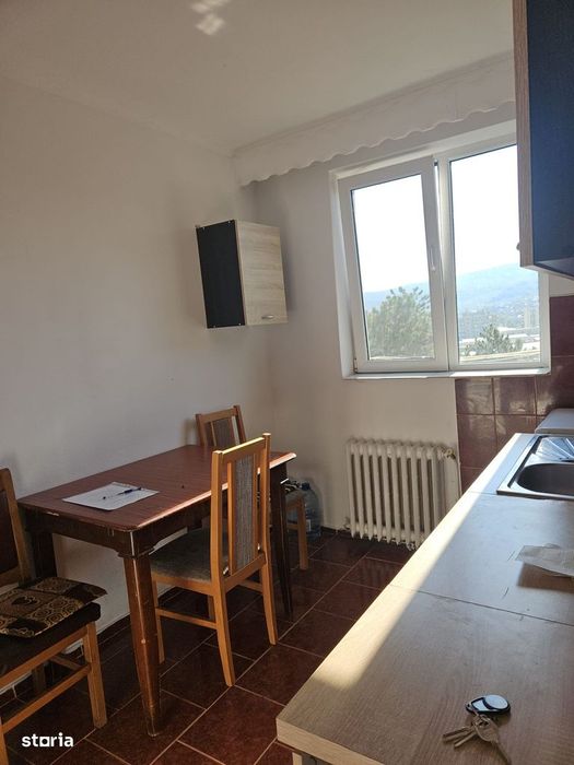 Apartament 3 camere etaj 4 zona Kaufland - Pret 46500 euro
