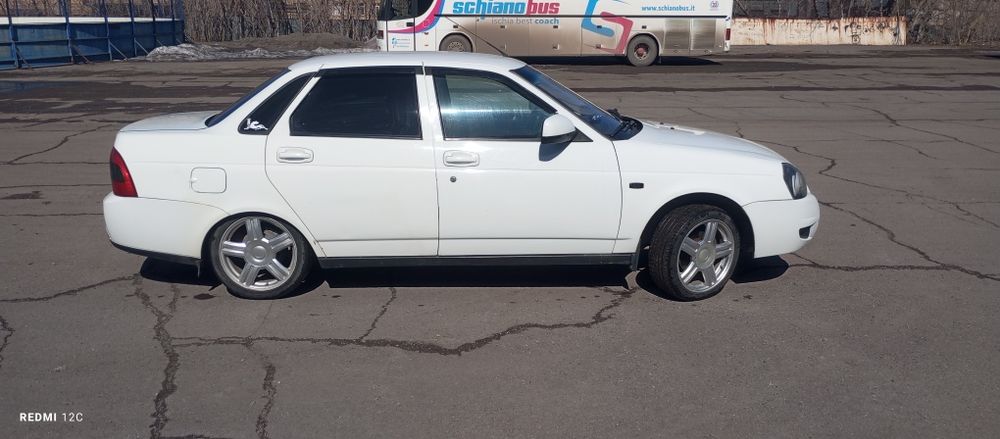 Лада приора в отличном состоянии