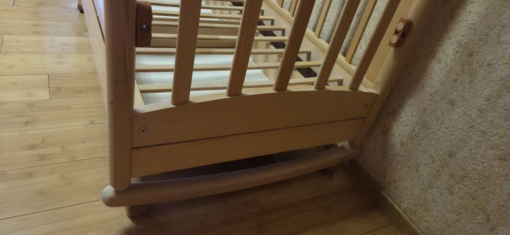 Продам детскую кроватку