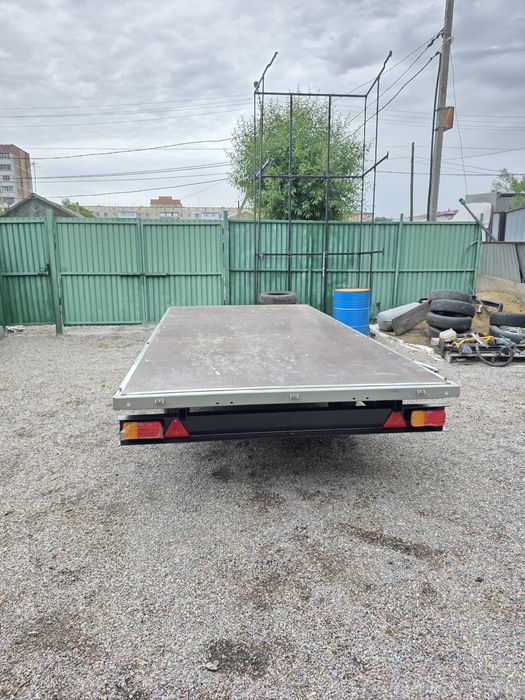 Продам прицеп 4.2м
