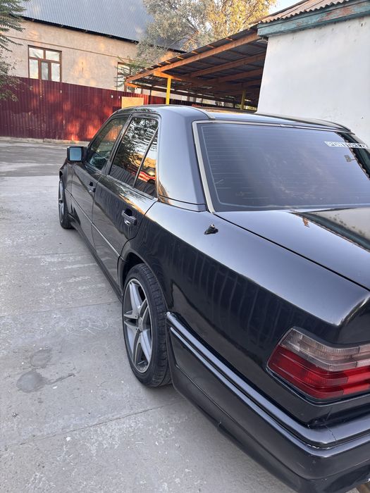 Mercedes 124E .3.2