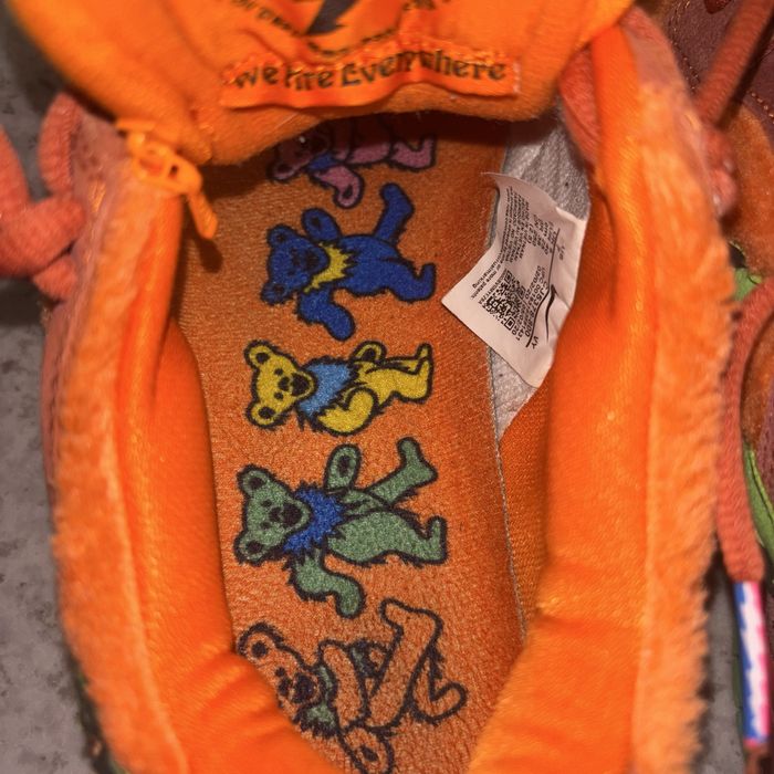 Продам модные Кроссовки