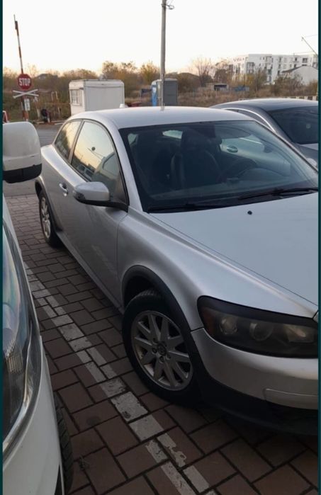 Piese auto din Dezmembrari Volvo C30 1.6 diesel an 2009 Orice Piesa!!
