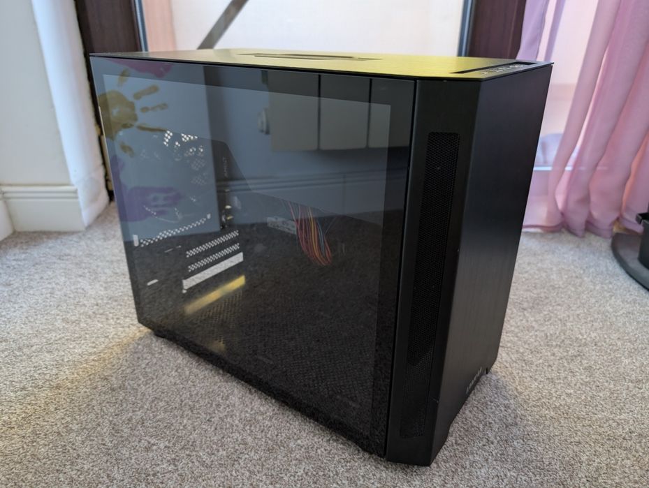 Vand carcasa PC Lian LI TU150 plus sursa Chieftec