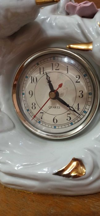 Порцеланов часовник 15 евро