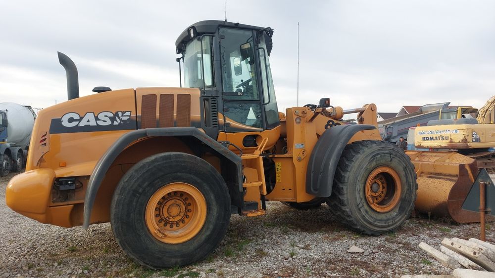 Incarcator frontal casse