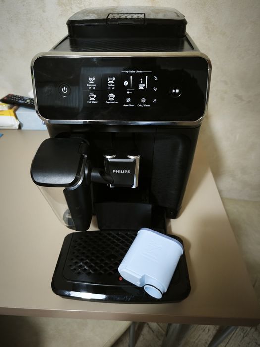 Espressor Philips LatteGo seria 2200