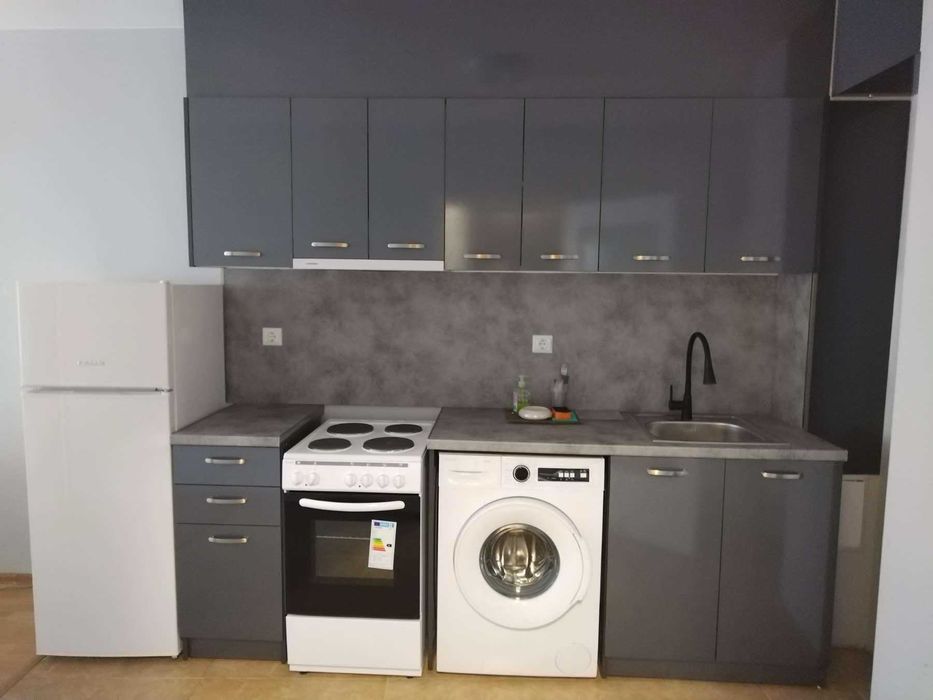 Дава се под наем Тристаен апартамент в Пловдив, Мараша - 80 кв.м за 408 € - Снимка #1