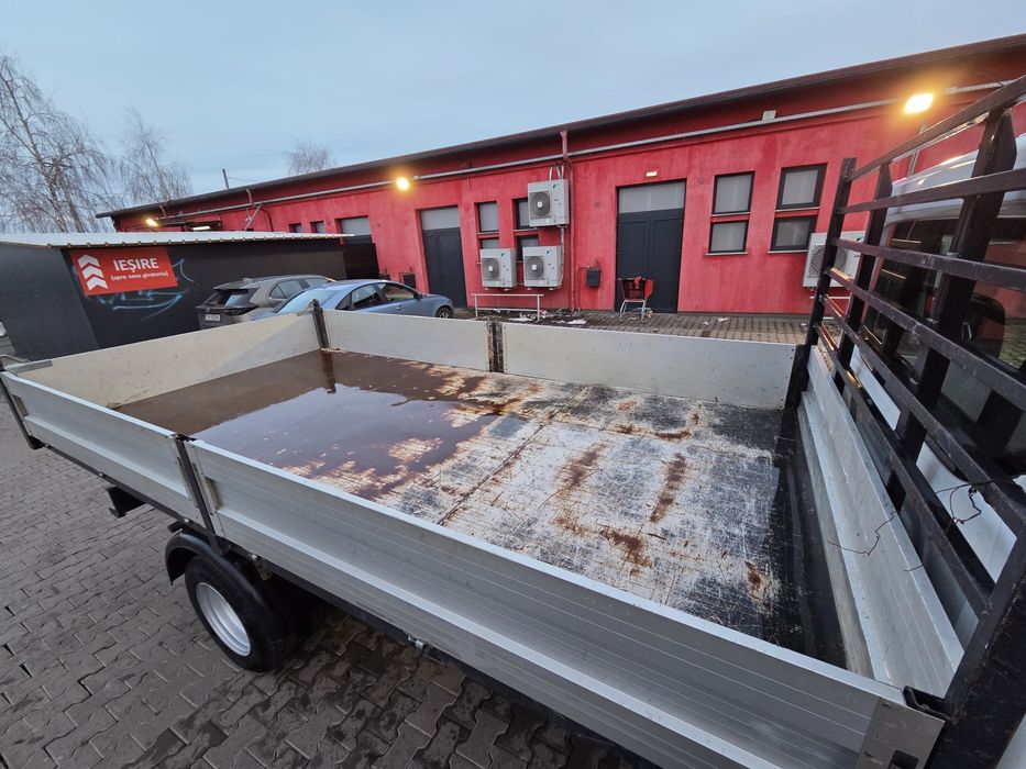 Ford Tranzit km 25900 reali