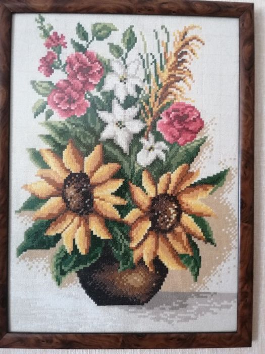 Гоблени кошнички с рози и панер с цветя