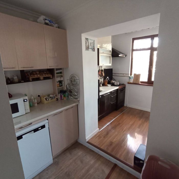 Продается 4х комнатная квартира  кирпич улица Лафарга метро БИЙ