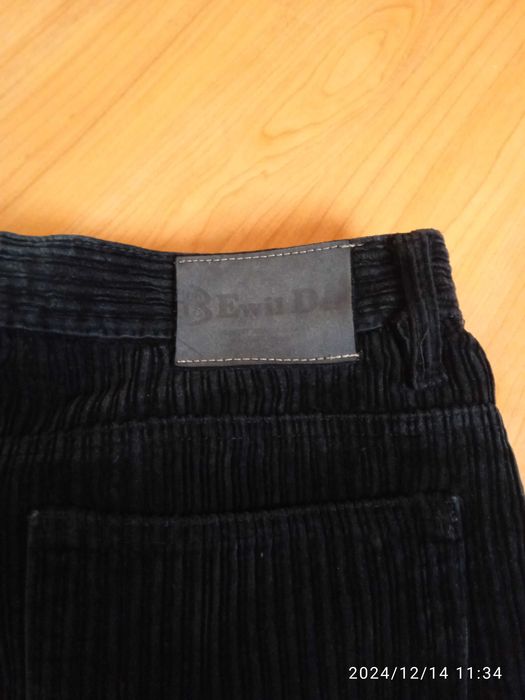 Продам   штаны   вельветовые   толстые  зимние    размер 52