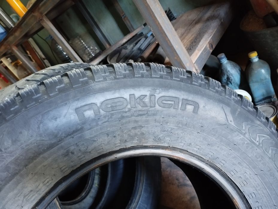 Шины зимние Nokian