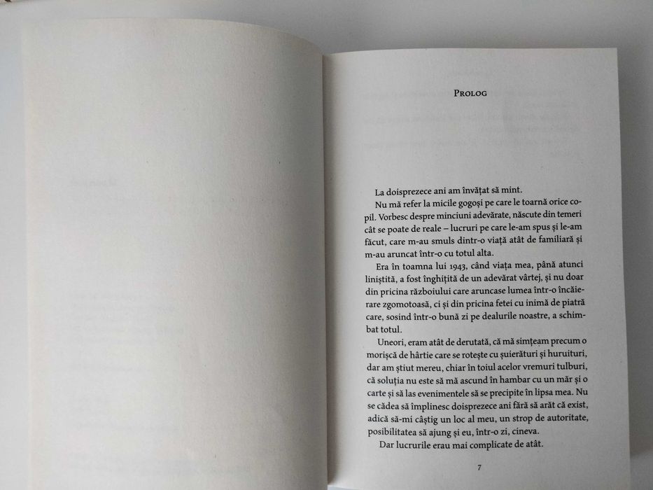 Vand cărți din bibliografia școlara