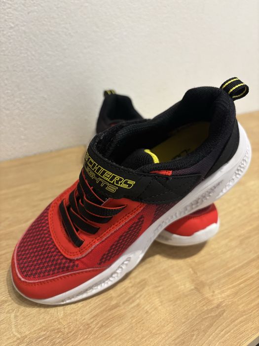 Adidasi Schekers marime 33