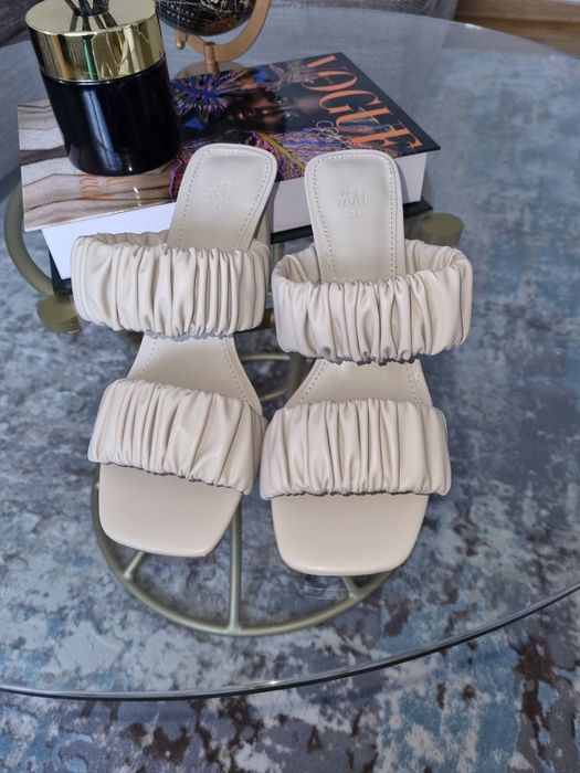 Saboți H&M (mar 36)(22,5cm)