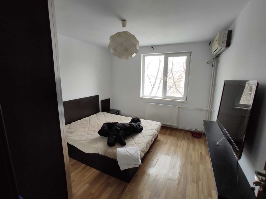Costin Georgian, 2 camere la 100 m de Metrou