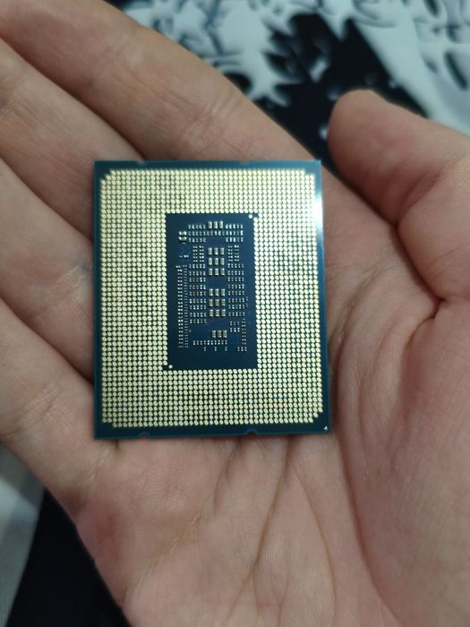 Intel CORE i5 12600kf