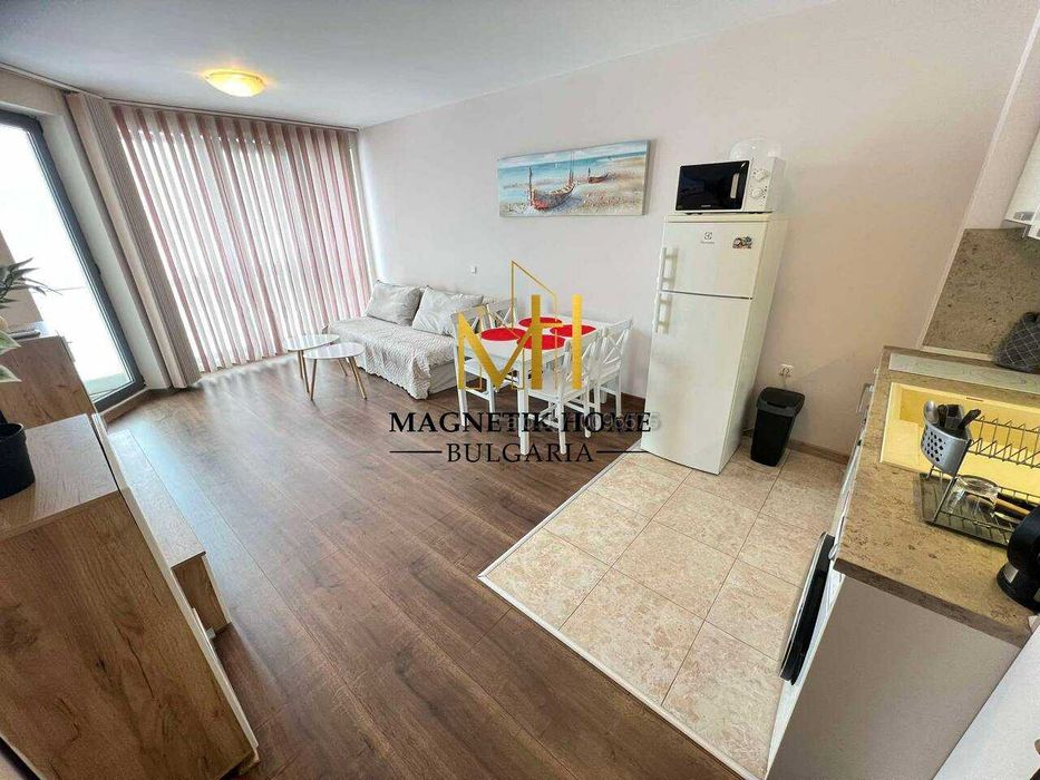 Дава се под наем Двустаен апартамент в Бургас, Център - 65 кв.м за 612 € - Снимка #9