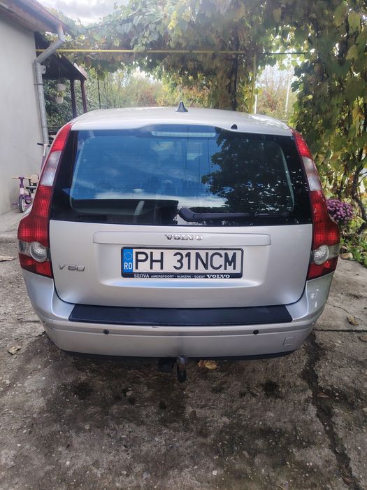 Vând Volvo V50 1.6 diesel anul 2007,proprietar, preț 1800 negociabil. Ploiești, 0726726819