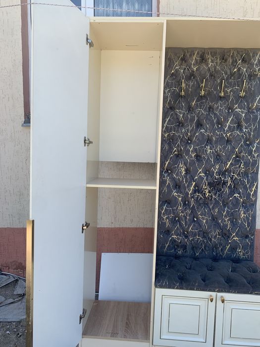 Прихожка почти новый