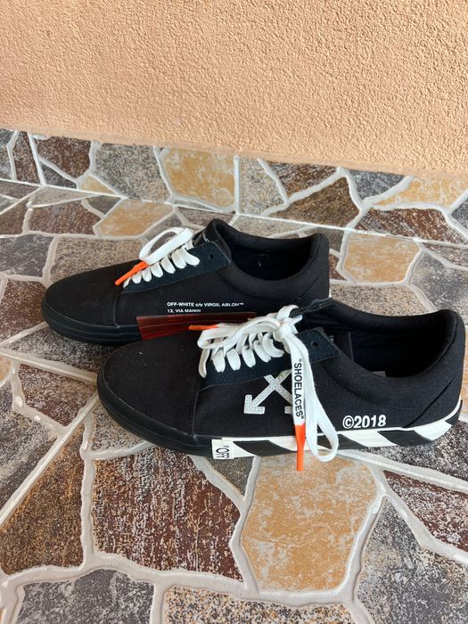 Маратонки Off White