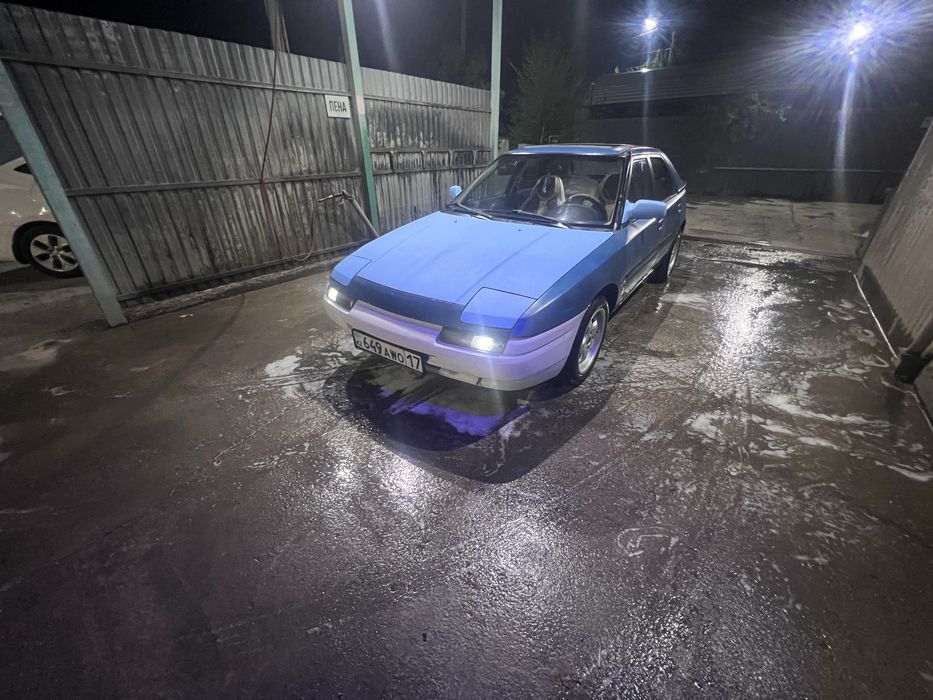 мазада 323 вне гнилая в зорошем состоянии